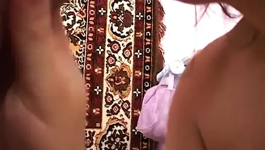 Hamile kadın sert bir yarağa biniyor