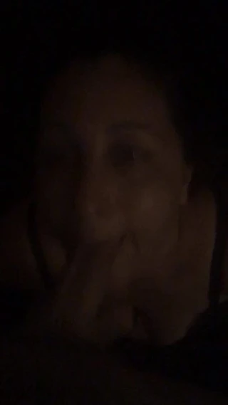 genç adam alır oral seks itibaren bir MİLF