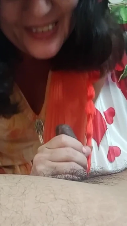 Onunla konuştum ve beni davet etti. | Klip 1