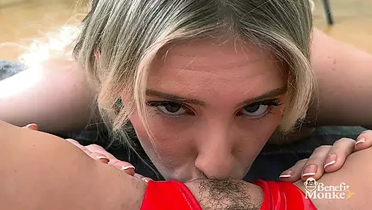 Benefit monkey: Melody Marks Amirah Adara'nın amının tadına bakıyor ve sonra onları patlatıyor