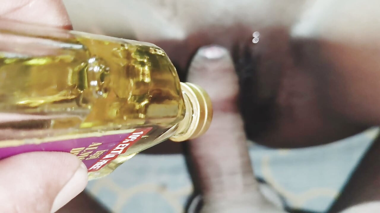 Kız arkadaşının dar amına o kadar uzun bir yarak soktu ki Hint kız arkadaş