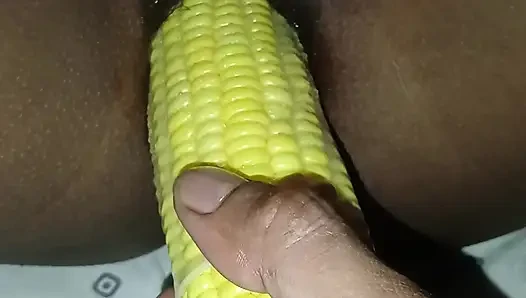 Desi hot bhabhi Ne pura Makka chut me Dala