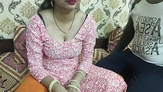 Üvey anne üvey oğluyla rol yapıyor ve edepsizce konuşuyor