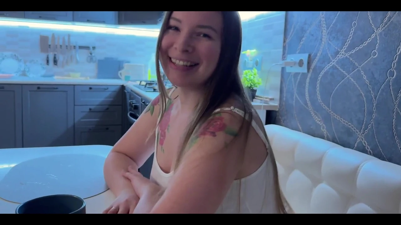 Fucking a Curvy Babe at Night in the Kitchen Random Homemade Fuck