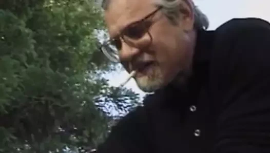 Sallanarak ve sevişerek romantizmi canlı tutmak