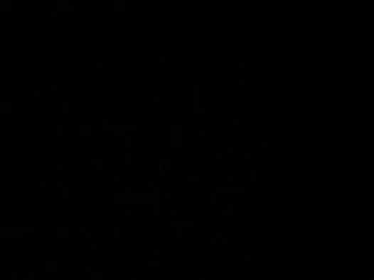 Yatak odamda oynamak isteyen herhangi bir lezbiyen