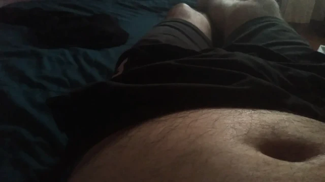 Strongman kalın yarağıyla elle muamele çekiyor