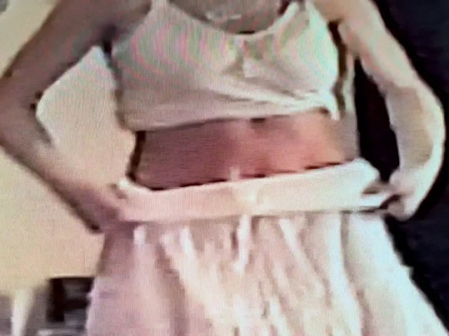 Seksi amerikan milf solo kıllı kedi porno içinde topuk