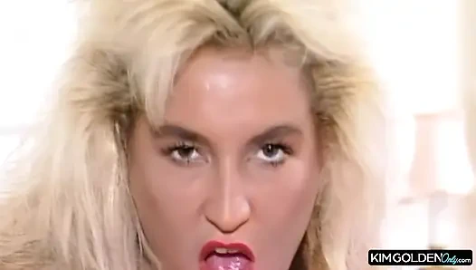 Blonde Verfuehrerin in wildem Oral- und Ritt-Spiel