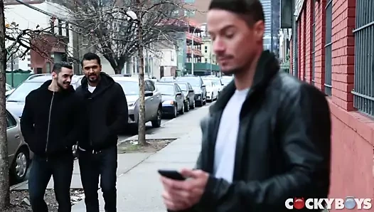 Skyy Knox, arad winwin ve boomer bankaları tarafından çifte becerdin alır