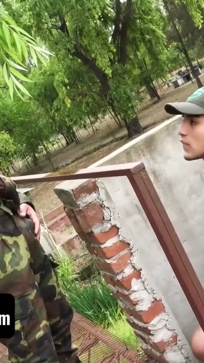 Berbat askerler göt deliği Aaron Vigo'da dildolarla disipline ediliyor, leonel russel - militarydick | Klip 1