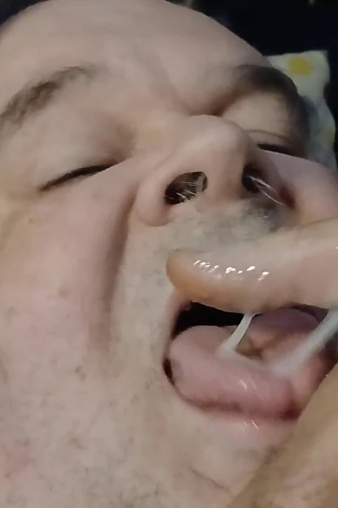 Döl yiyen yeni boşalma videosu