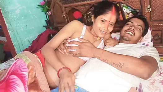 Rinki, karım arazimi yakaladı ve çok emdi, Hintli ev hanımı