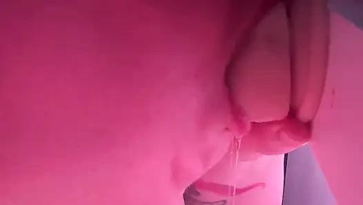 Dağınık iri güzel kadın dildoda öğürüyor