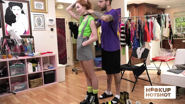 Bts - Megan Winters kamera arkası doğal cazibesini gösteriyor!