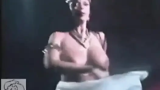 İngiltere'nin göğüsleri 1