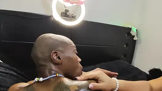 Kutsal lil cüce ve sürtük hizmetçi bts 1
