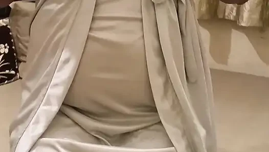 Ateşli kadın nippal emiyor
