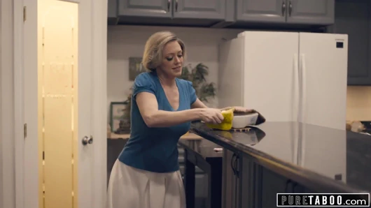 Saf tabu üvey anne-baba ve üvey kardeş hoşgeldin yeni kız kardeş