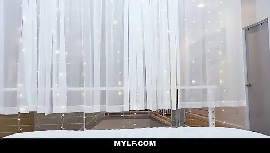 Karantina karantinası sırasında iş arkadaşımı sikiyorum