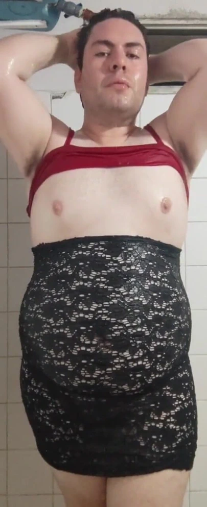 Sekreter banyoda iplik tanga ve ıslak gövde içinde patronu bekliyor | Klip 1