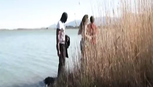 Mathilda becerdin açık içinde bir üçlü