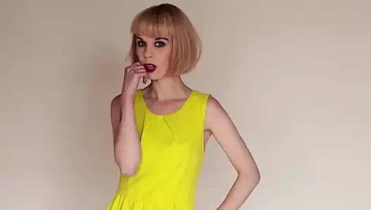 Mia - sevgililer günü - sarı elbiseli eğlence