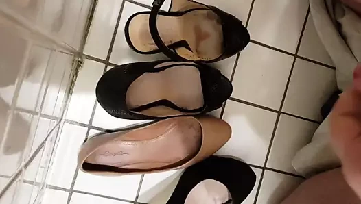 topuk boşalmak iş arkadaşları topuklu