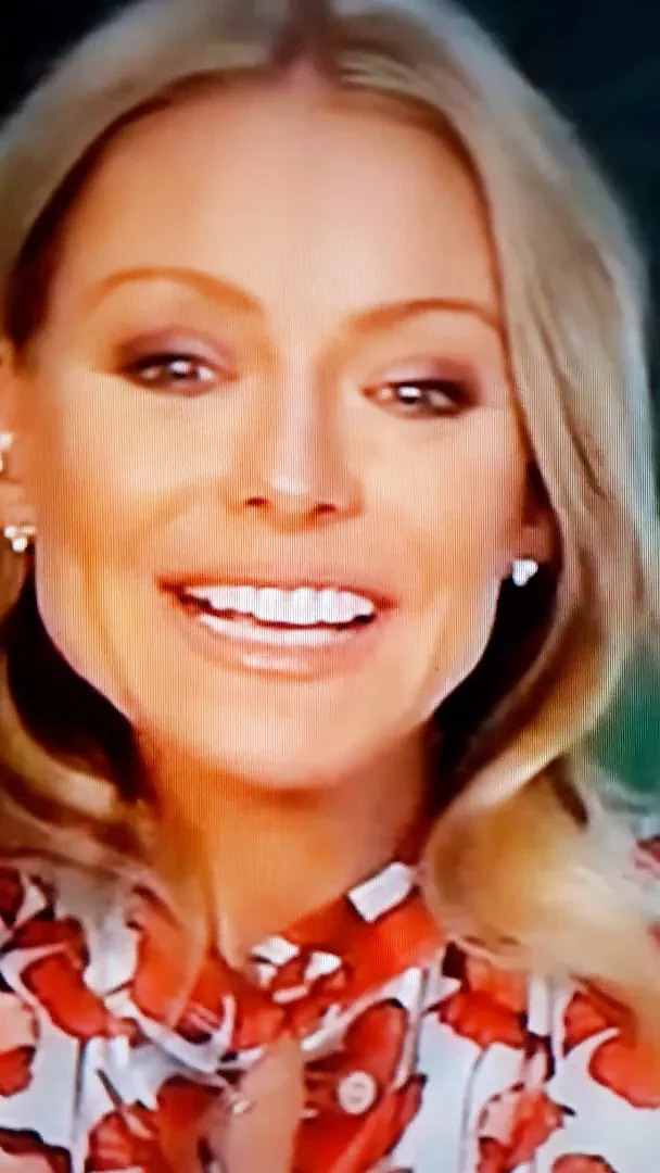 Kelly Ripa ASMR