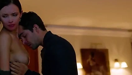 pencereden dışarı bakmak