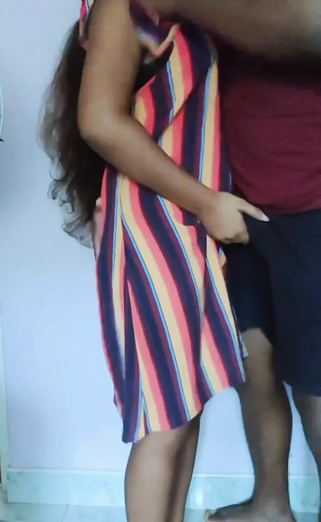 Hintli yenge 18 yaşındaki üniversiteli kız