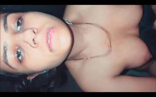 Azgın üvey kız kardeş büyük yarak sert çekirdeğe zıplıyor