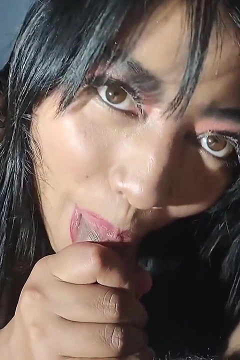 Üvey kız kardeş doğruluk mu cesaret mi oynuyor ve sonunda sikiliyor. Gerçek