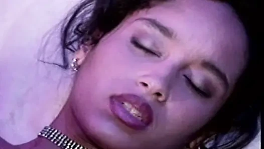 O, cum yemeyi seven Fransa'dan hamile bir bebek