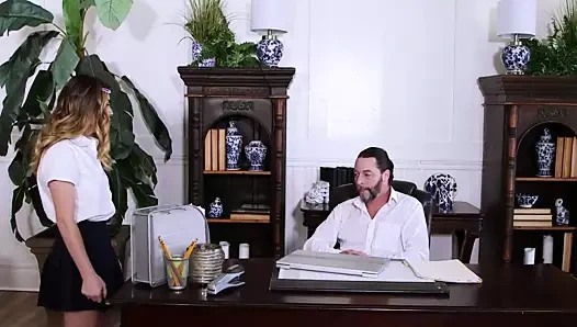 Veronica - diş telleri ve öğretmeni olan sevimli kız