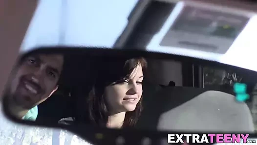 Minyon küçük memeler kaisey dean kırlangıçlar büyük cumshot