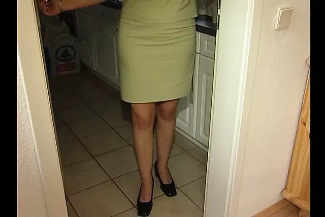 Notgeiler Stiefsohn fickt Rothaarige feuchte Mama ? Retro