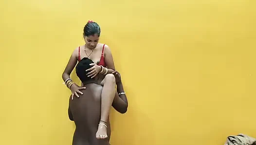 Kayınbiraderimin Hintli ateşli çiftlerde ilk kez tam gece romantik ve sert sikişiyor