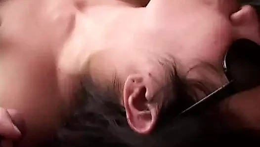 Bir İtalyan fahişe mutlu olmak için iki horoz ihtiyacı