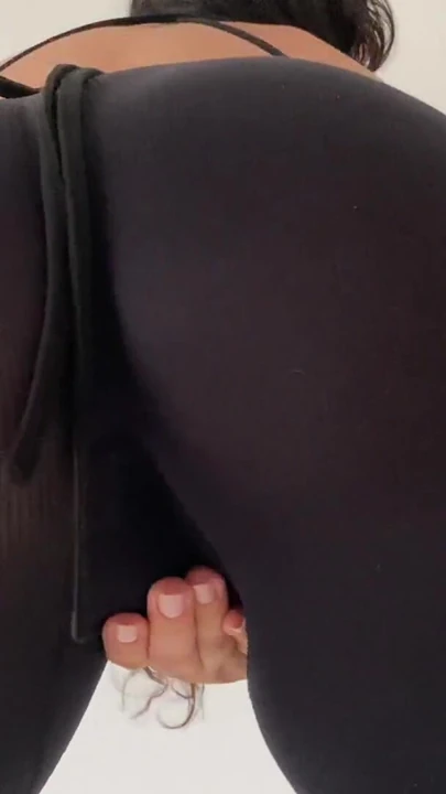 BÜYÜK GÖTLÜ ÜVEY ANNE ÜVEY OĞLUYLA SERT SIKIŞIYOR! - İSPANYOLCA PORNO | Klip 1