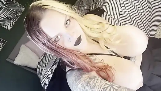 Lezbiyen arkadaşını hamile bırak