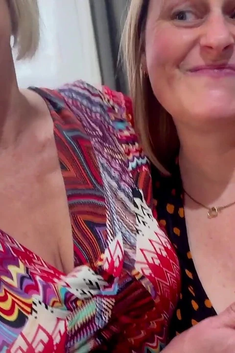 Striptiz dart üçlü seks