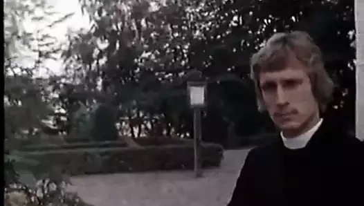 Çok kötü alışkanlıkları olan Sr rahibeler!