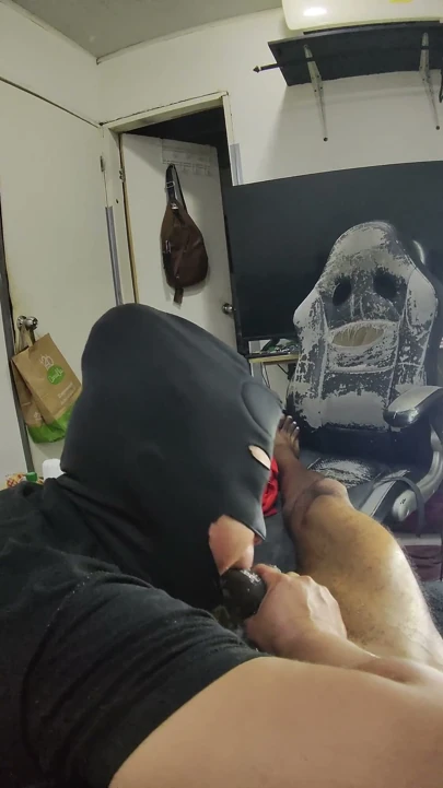 Gırtlağına kadar şampiyon siyah maske 3