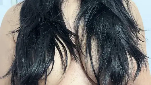 Mavi petticoatlı Hintli adam ve hızla çıkarıldı