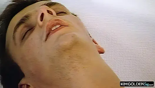 Leidenschaftlicher Blowjob und Tittenlecken