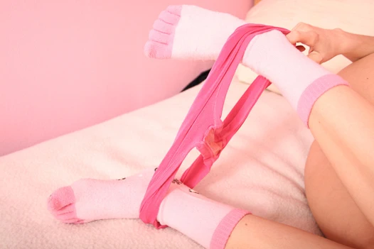 Deve tırnağımda dikenli lastik top