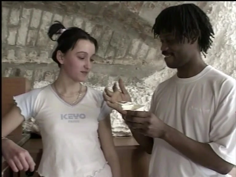 स्कूल के बाद थोड़ी खुशी। SCN04