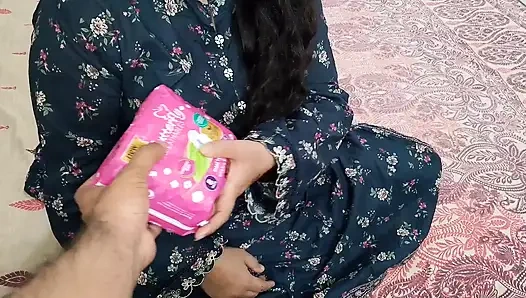 Üvey oğlu üvey annesine sıhhi pedi kullanmayı soruyor