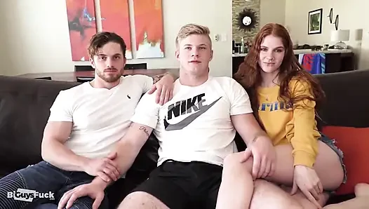 Dustin Hazel Troy Daniel'ın en sevdiği boksörlerini yırtıyor